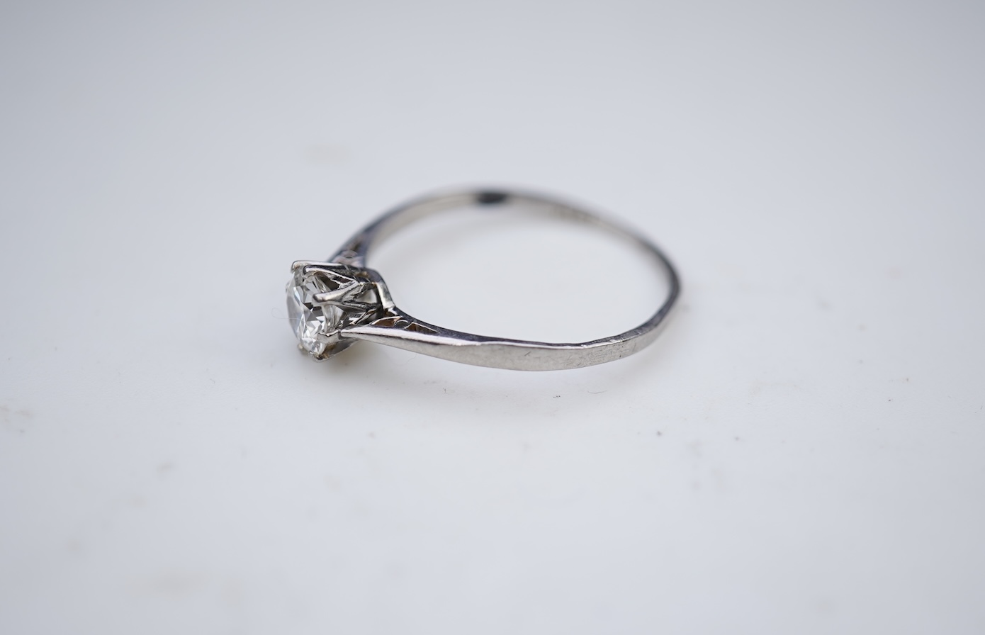 A diamond solitaire ring, early 20th century